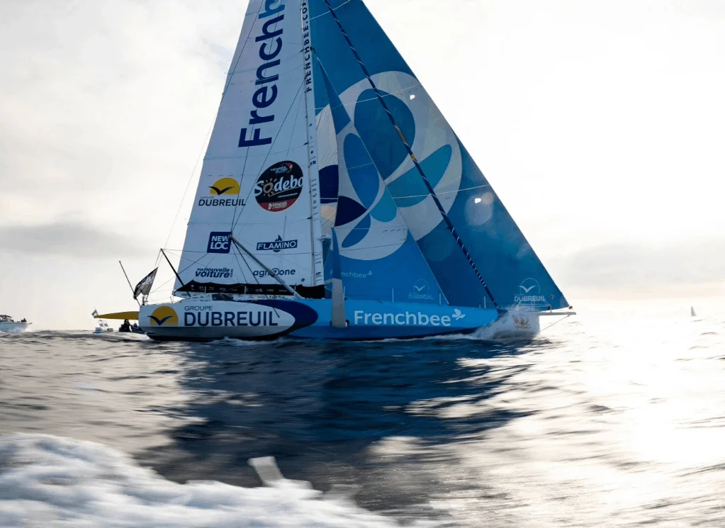 L'IMOCA du groupe Dubreuil lors du Vendée Globe 2024